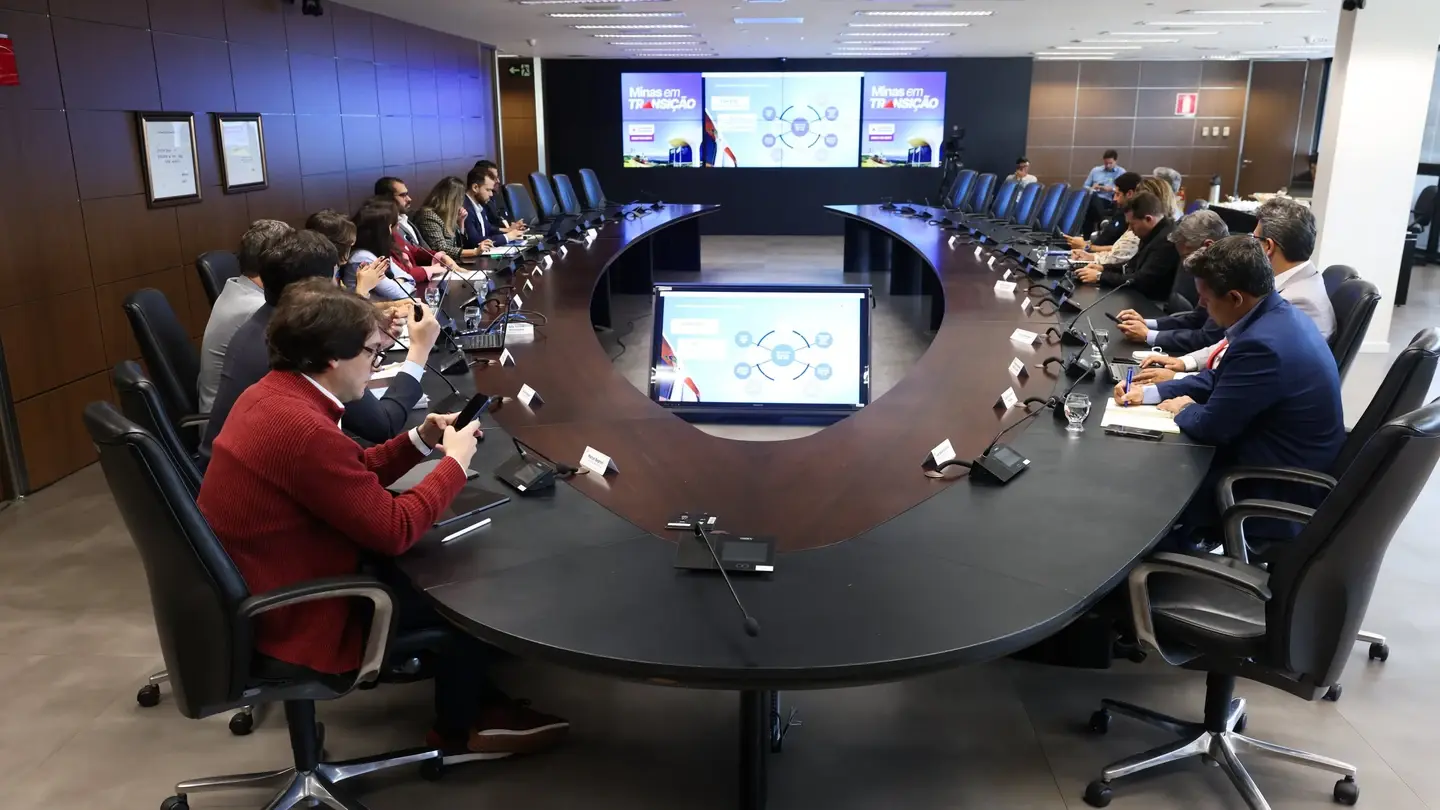 Governo de Minas debate políticas de educação na terceira reunião de transição