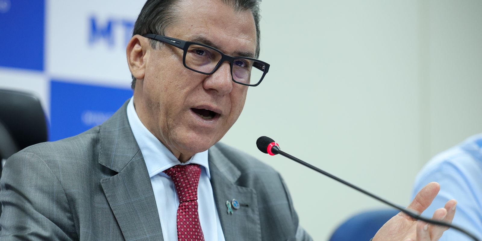 Governo estuda lista suja e restrição de crédito para assédio eleitoral