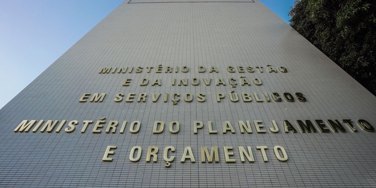 Governo libera recursos para assistência social e saúde