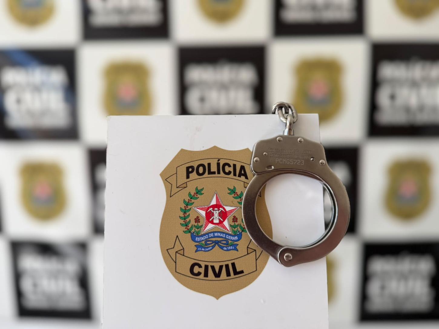Homem é preso em Juiz de Fora suspeito de praticar estupro contra a esposa e três filhos