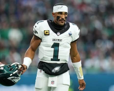 Jalen Hurts deve perder o restante da temporada após diagnóstico de trombose e coágulos nos pulmões