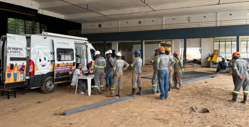 Juiz de Fora vacina trabalhadores de obras de drenagem e esgotamento sanitário