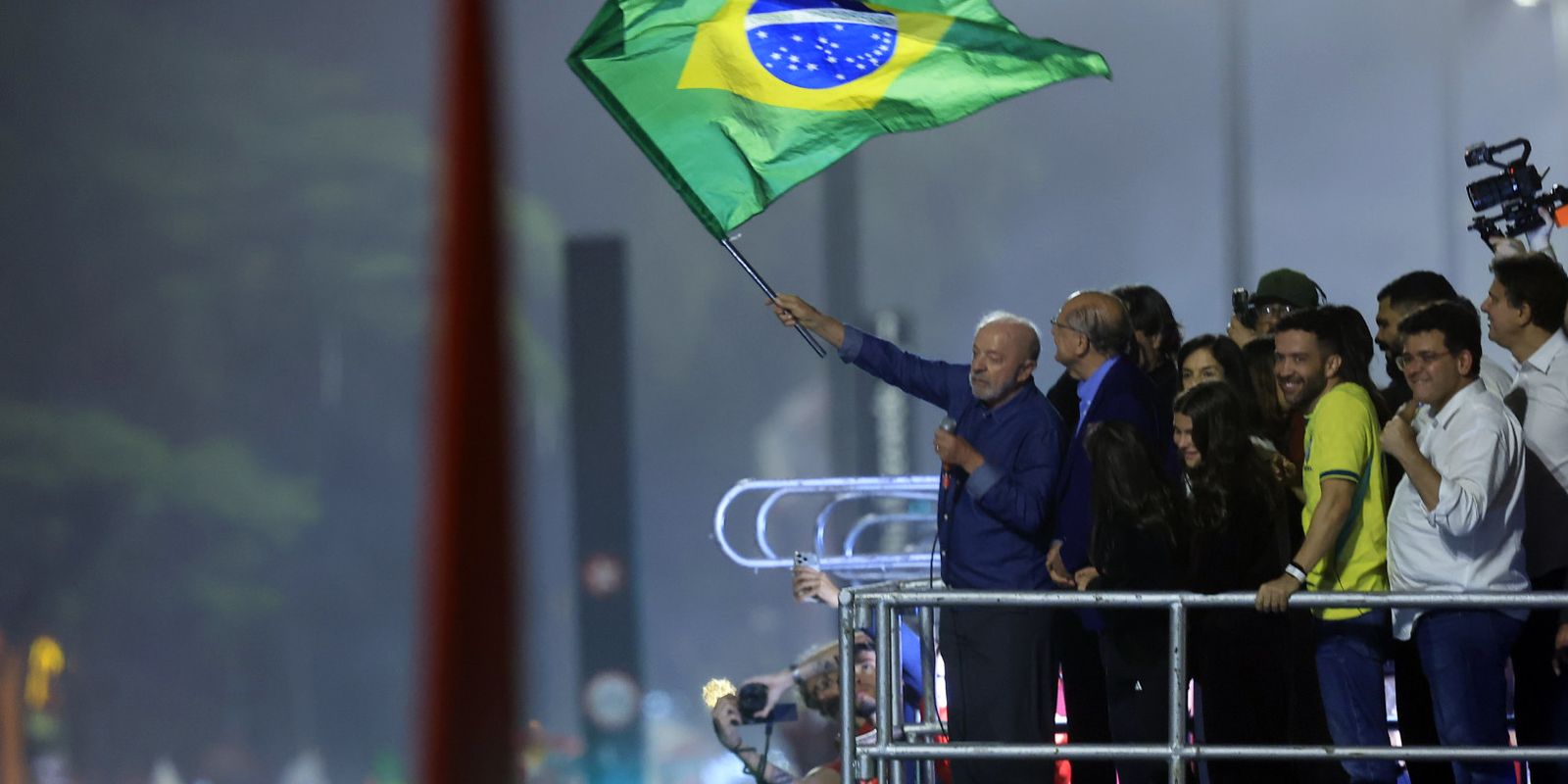 Líderes estrangeiros celebram reeleição de lula e destacam parcerias globais
