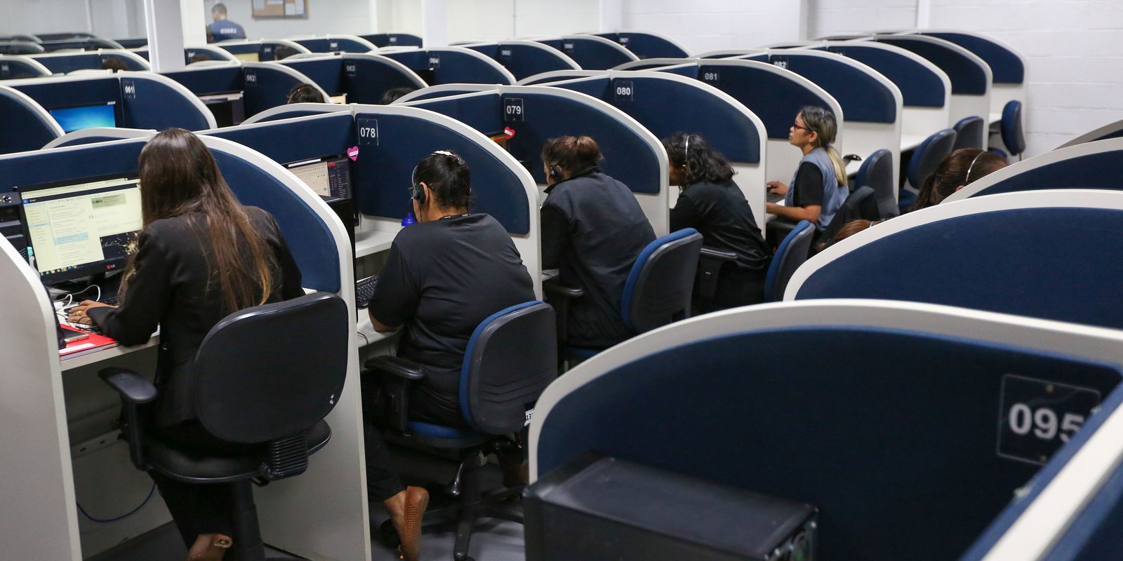 Ligue 180 registra mais de 1,5 mil denúncias de violência política contra a mulher