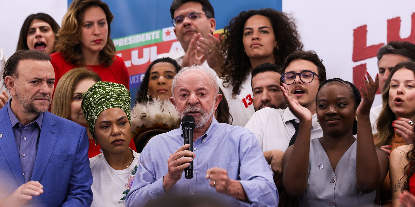 Lula cobra Flávio Bolsonaro sobre apoio ao fim da escala 6x1 em discurso