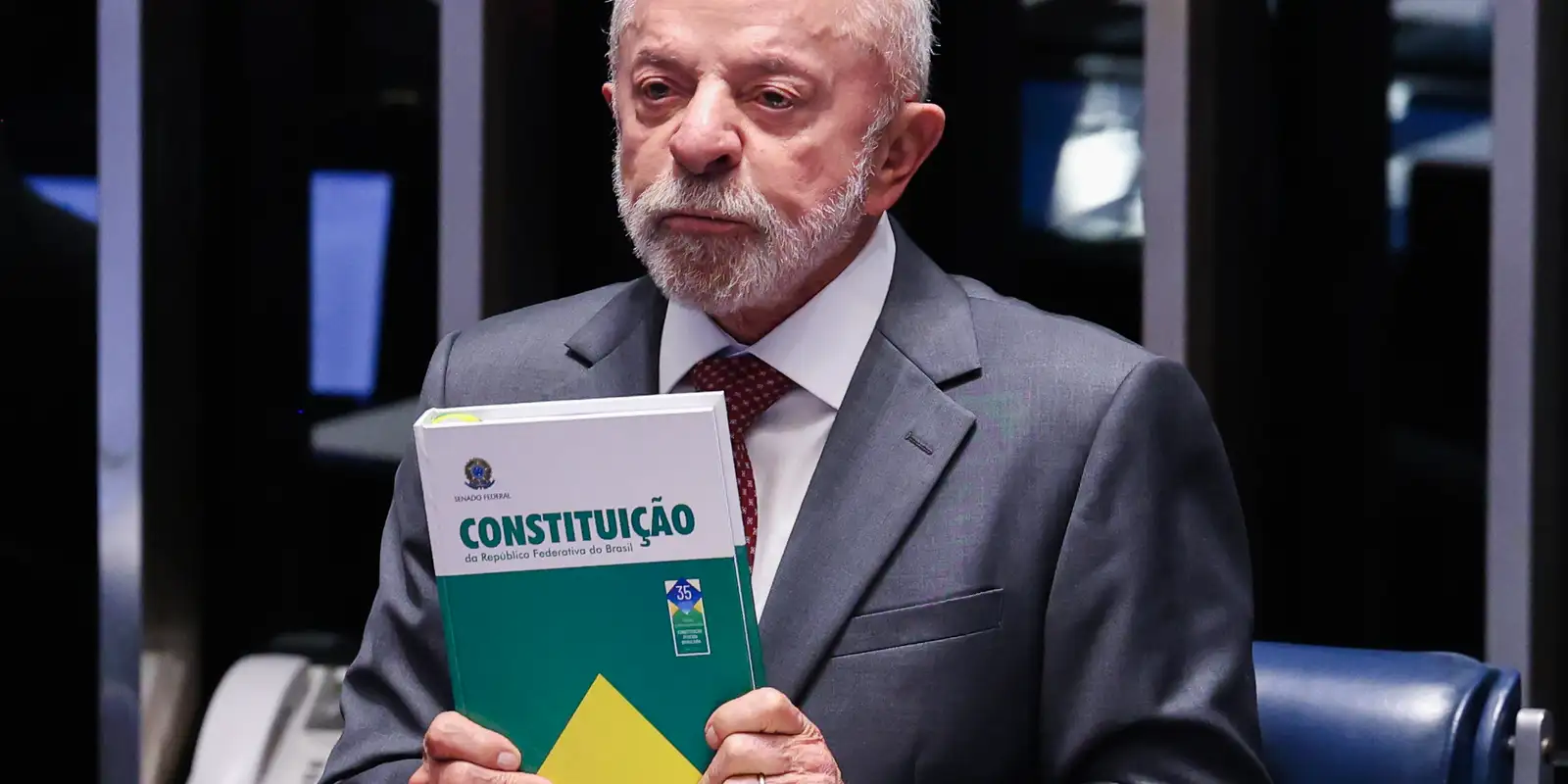 Lula comemora fim da escala 6x1 e faz campanha em Minas Gerais