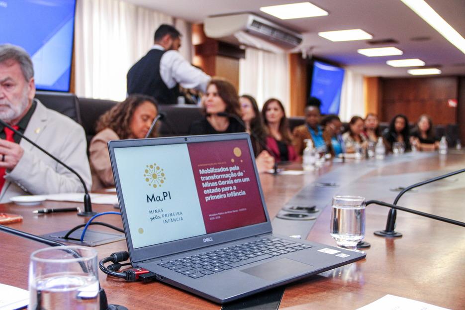 MPMG firma acordo para ampliar políticas públicas voltadas a crianças de até seis anos em Minas Gerais
