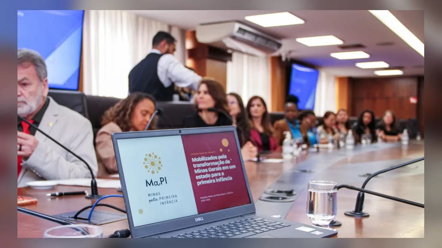 MPMG firma acordo para fortalecer planos municipais pela primeira infância em Minas