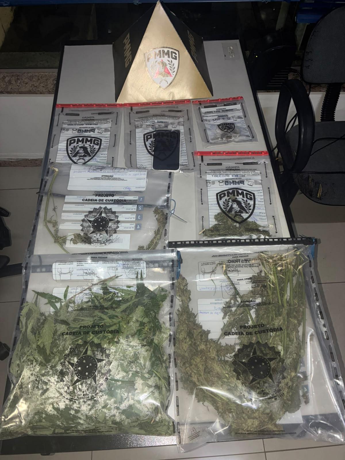 Polícia Militar prende foragidos e apreende drogas no Campo das Vertentes