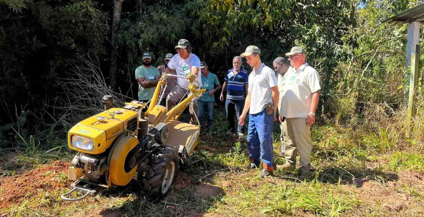 Prefeitura de Juiz de Fora abre inscrições para curso gratuito de operação de microtrator