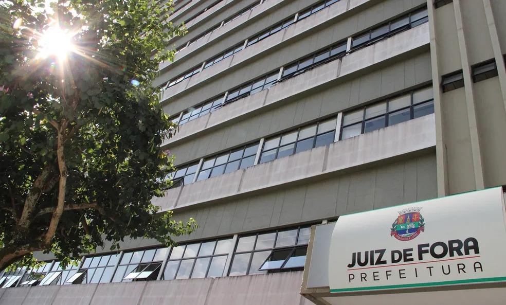 Prefeitura de Juiz de Fora gasta R$ 1,44 milhão com publicidade no 1º semestre e ausência de novo credenciamento para portais digitais gera questionamentos