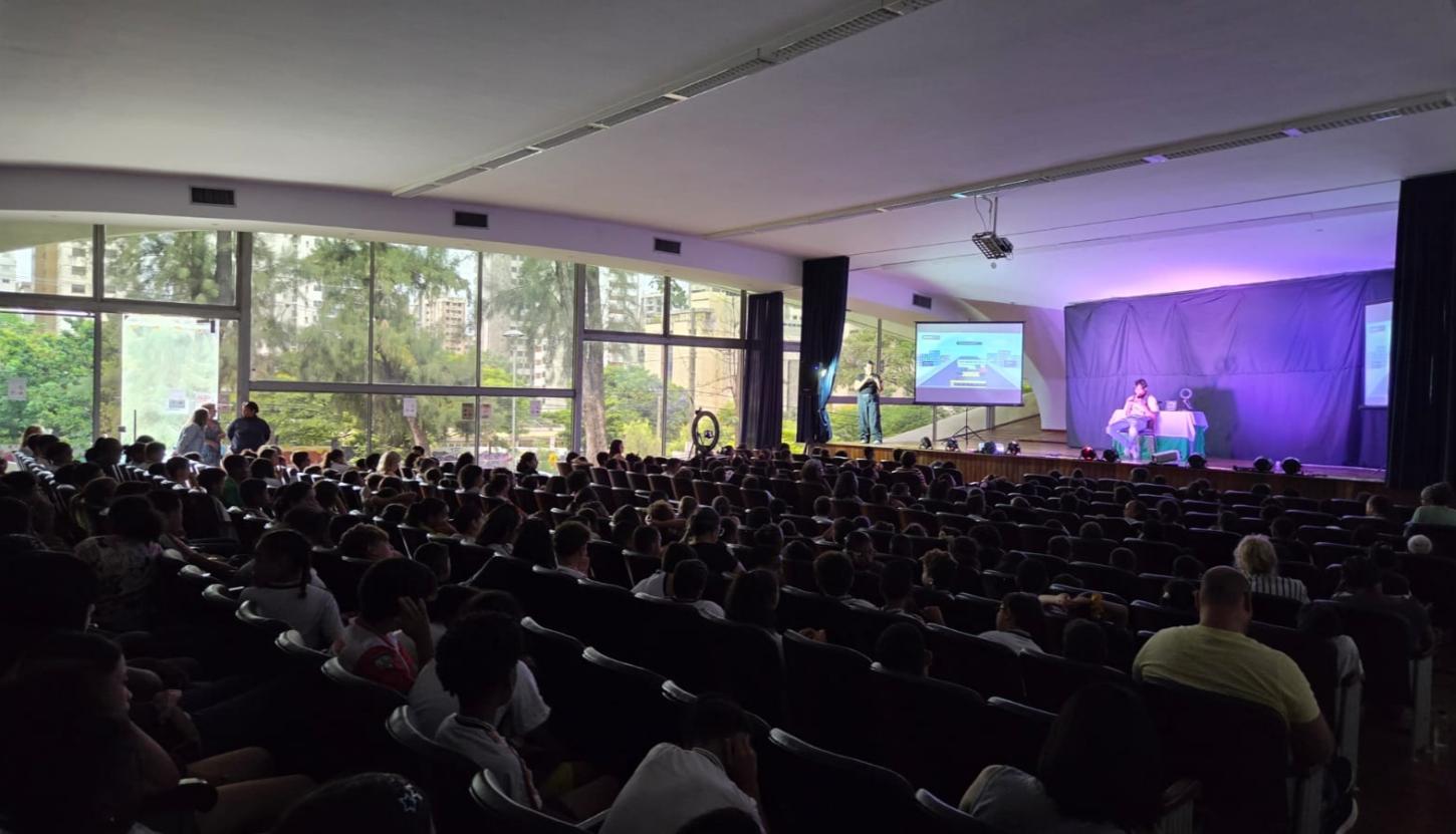 Procon-MPMG e Anatel promovem ações de cibersegurança infantil em Minas Gerais 