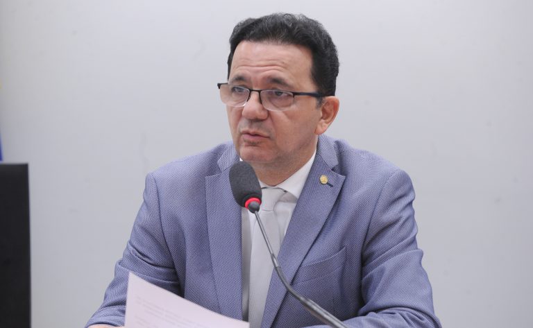 Projeto de lei torna adulteração de alimentos crime hediondo com penas maiores