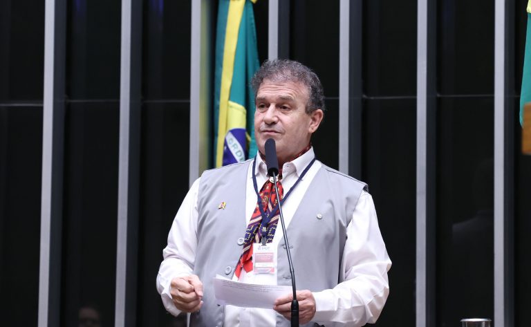 Projeto prevê criação de ciclovias em rodovias federais para ampliar segurança