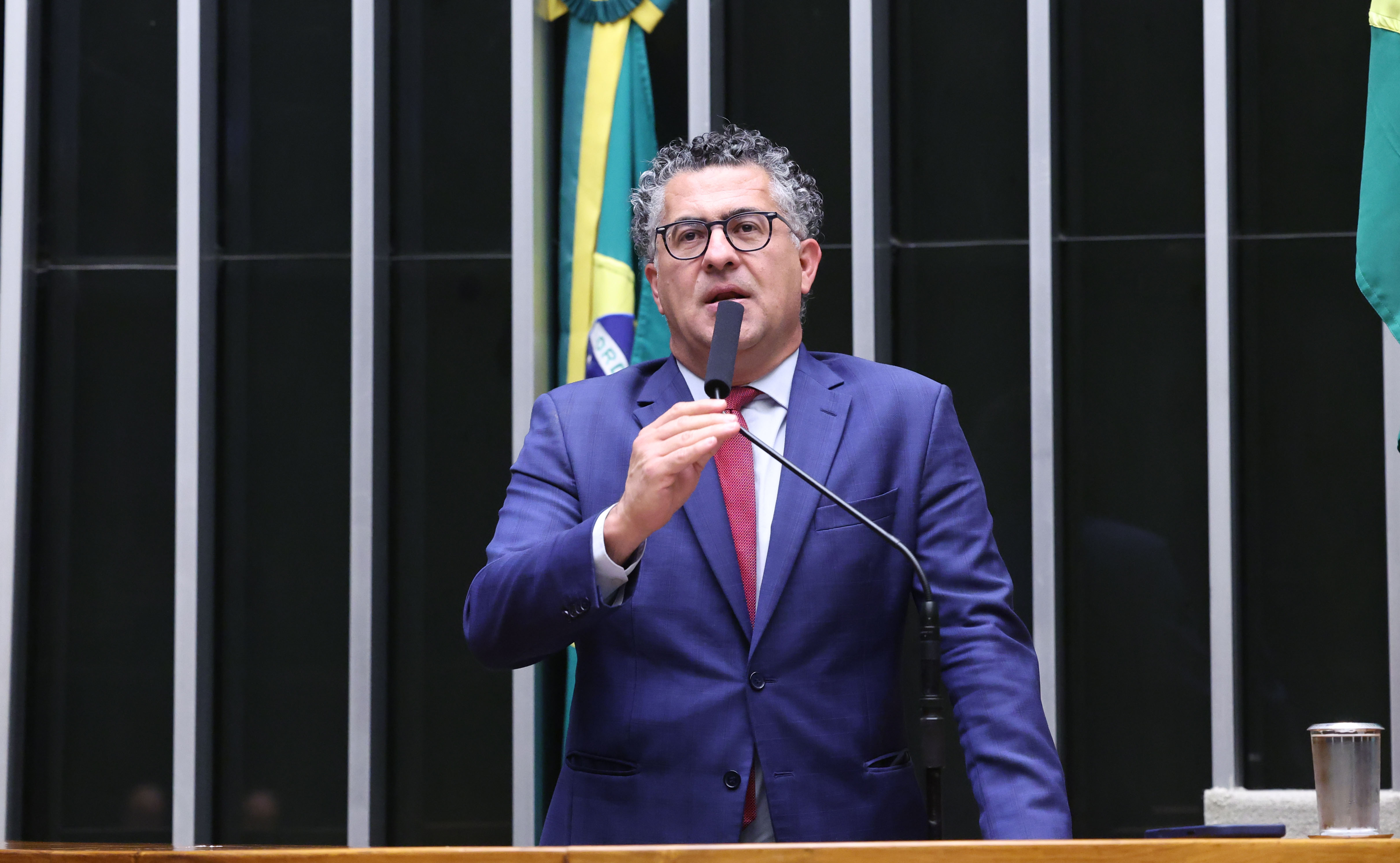 Projeto exige aviso prévio de 90 dias para início da cobrança de pedágio