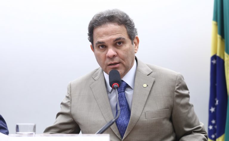 Projeto define percentual mínimo de açaí em produtos vendidos no país