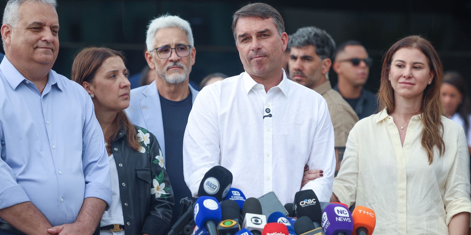 STF nega busca e apreensão em endereços do senador Flávio Bolsonaro