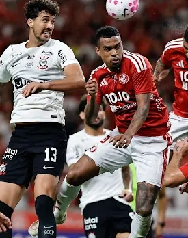 Vasco bate o Botafogo no Nilton Santos e Vitória goleia na abertura da 29ª rodada do Brasileirão