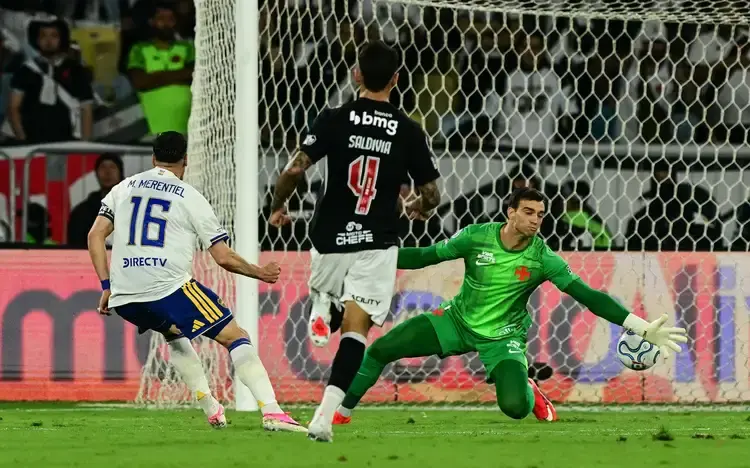 Vasco insiste no Maracanã, perde para o Boca e dá adeus à Sul-Americana