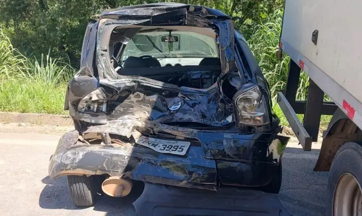 Acidente envolvendo quatro veículos deixa feridos na MGC-383 em São João del-Rei