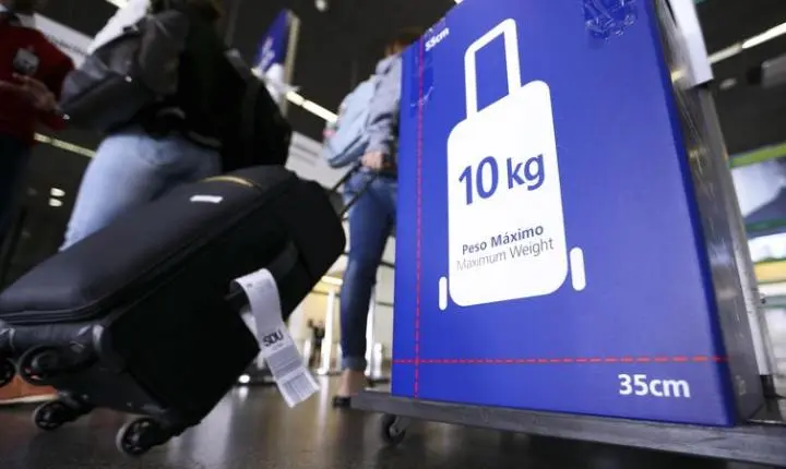 Aéreas terão que explicar mudanças na cobrança de bagagens de mão