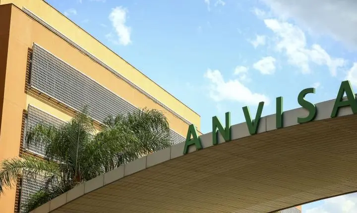 Anvisa determina suspensão de medicamentos para hipertensão e câncer de mama