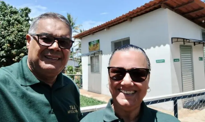 Apicultor de Felisburgo transforma experiência industrial em produção sustentável de mel no Vale do Jequitinhonha