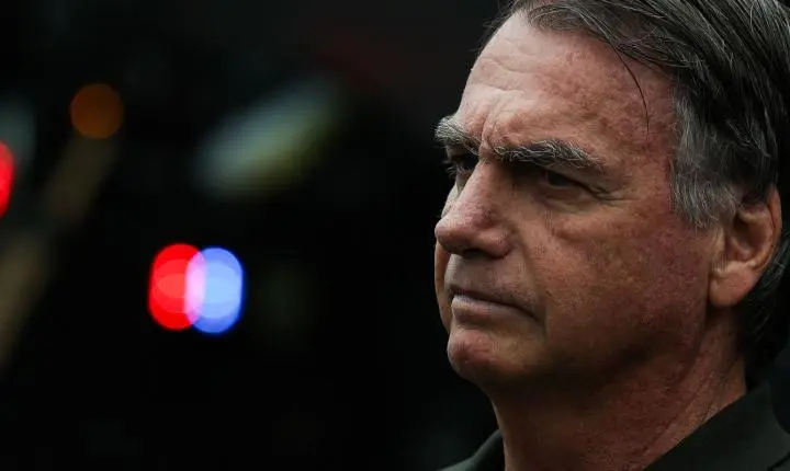 Bolsonaro pede ao STF autorização para consulta odontológica com a nora