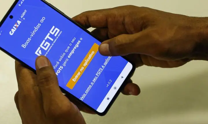 Caixa antecipa saque-aniversário do FGTS para trabalhadores demitidos