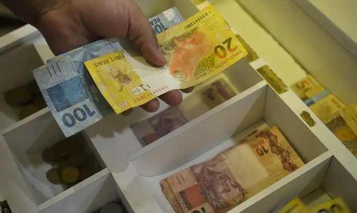 Caixa inicia pagamento do Bolsa Família para beneficiários com NIS de final 8