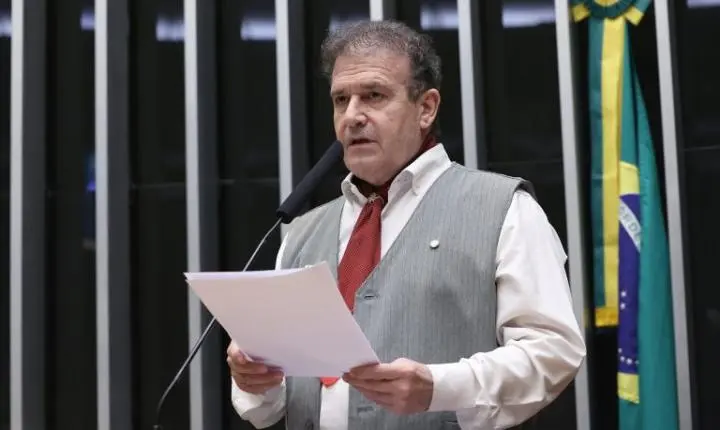 Câmara dos Deputados aprova projeto que cria o título Cidade Amiga do Idoso