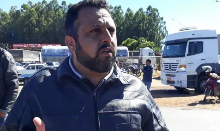 Caminhoneiros iniciam paralisação nacional após presidente do Senado travar votação da MP do Frete