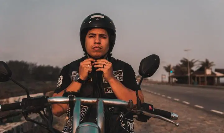 Capacetes abertos para moto: conheça os diferenciais mais valorizados no uso diário