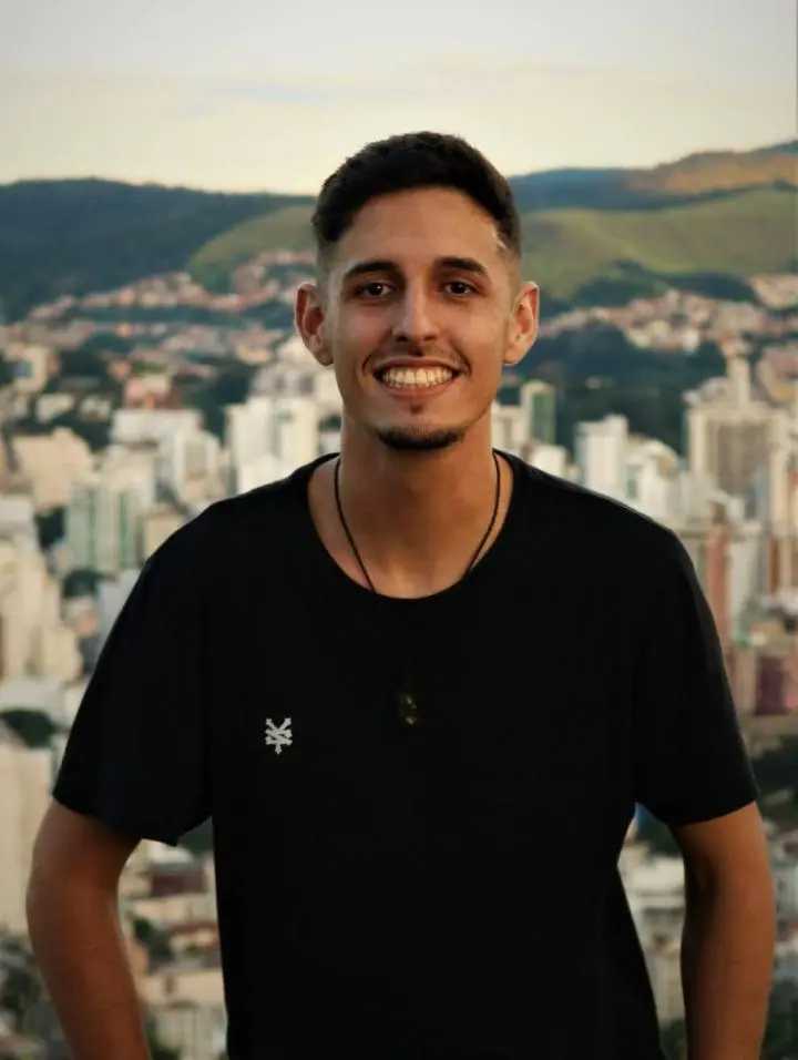 Carlos Aquino