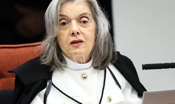 Cármen Lúcia vota pela condenação de Eduardo Bolsonaro por difamação
