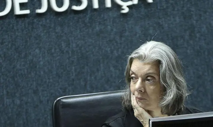 Cármen Lúcia vota para anular flexibilização da Lei da Ficha Limpa que afeta a inelegibilidade