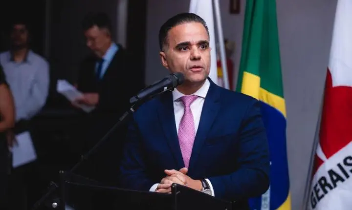 OAB-MG cobra decisões colegiadas do STF após adiamento de reunião com Fachin