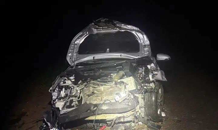 Colisão entre três carros deixa nove feridos na MG-126, em Rochedo de Minas