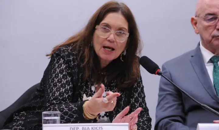 Comissão da Câmara aprova ações educativas e campanha sobre fibromialgia