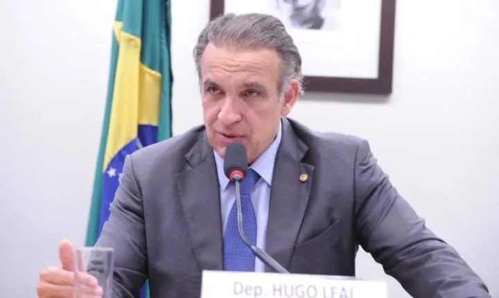 CCJ aprova tolerância de 15 minutos em estacionamento rotativo municipal