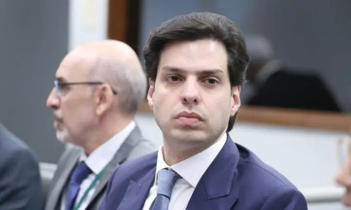 Comissão da Câmara aprova projeto de lei que exige imagem em notificação de multa de trânsito