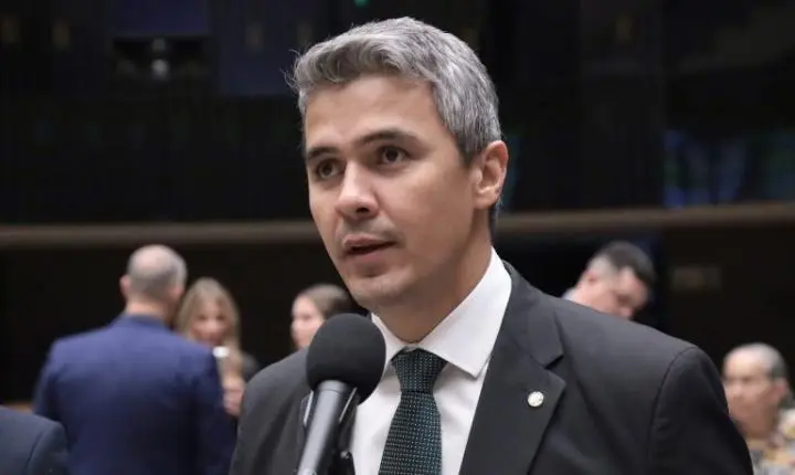 Comissão da Câmara aprova tempo 50% maior em provas para alunos com TDAH e dislexia