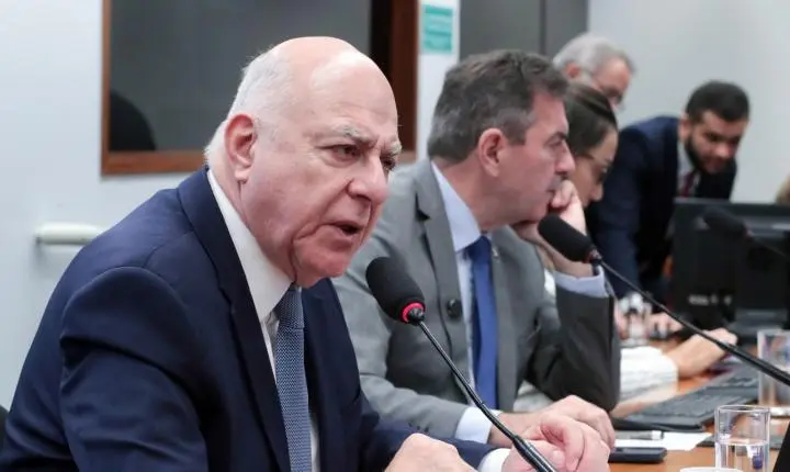 Câmara aprova PEC que estabelece Fundos para Sul e Sudeste e reforça FPM
