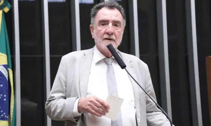 CCJ aprova projeto que incentiva a visitação de órfãos a idosos em asilos
