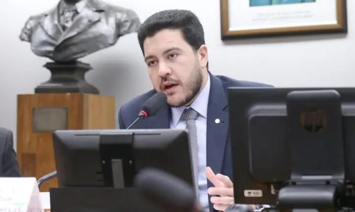 Câmara dos Deputados debate diretrizes para a regulação das plataformas digitais