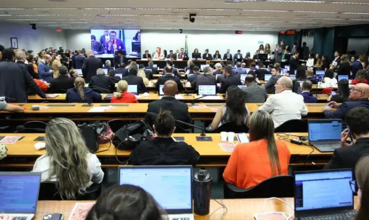 Comissão especial da Câmara ouve 4 mil vozes sobre a redução da jornada de trabalho