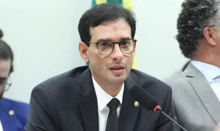 Comissão especial da Câmara dos Deputados pode votar PEC sobre jornada de trabalho e o fim da escala 6x1