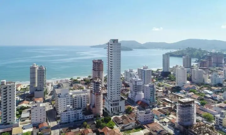 Como uma cidade de 32 mil habitantes passou a movimentar R$ 2,5 bilhões em imóveis em apenas seis meses? 
