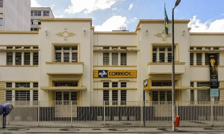 Compra de iPhones termina em briga dentro de agência dos Correios em Juiz de Fora