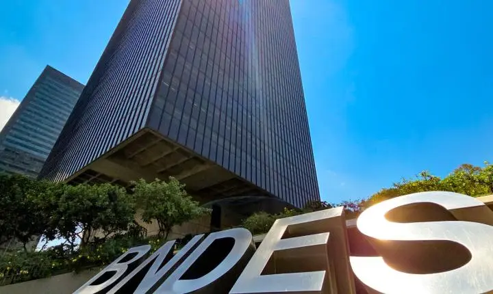 Lula destaca confiança de técnicos como motor de bons resultados do BNDES